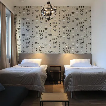 Western Apollo Hotel 3*