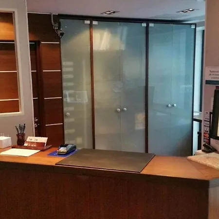 Western Apollo Hotel 3*