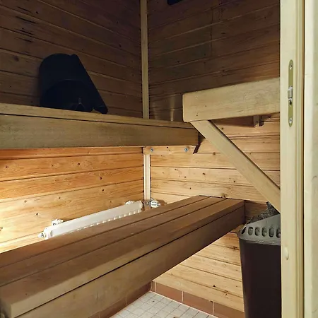 Western Apollo Отель Оулу